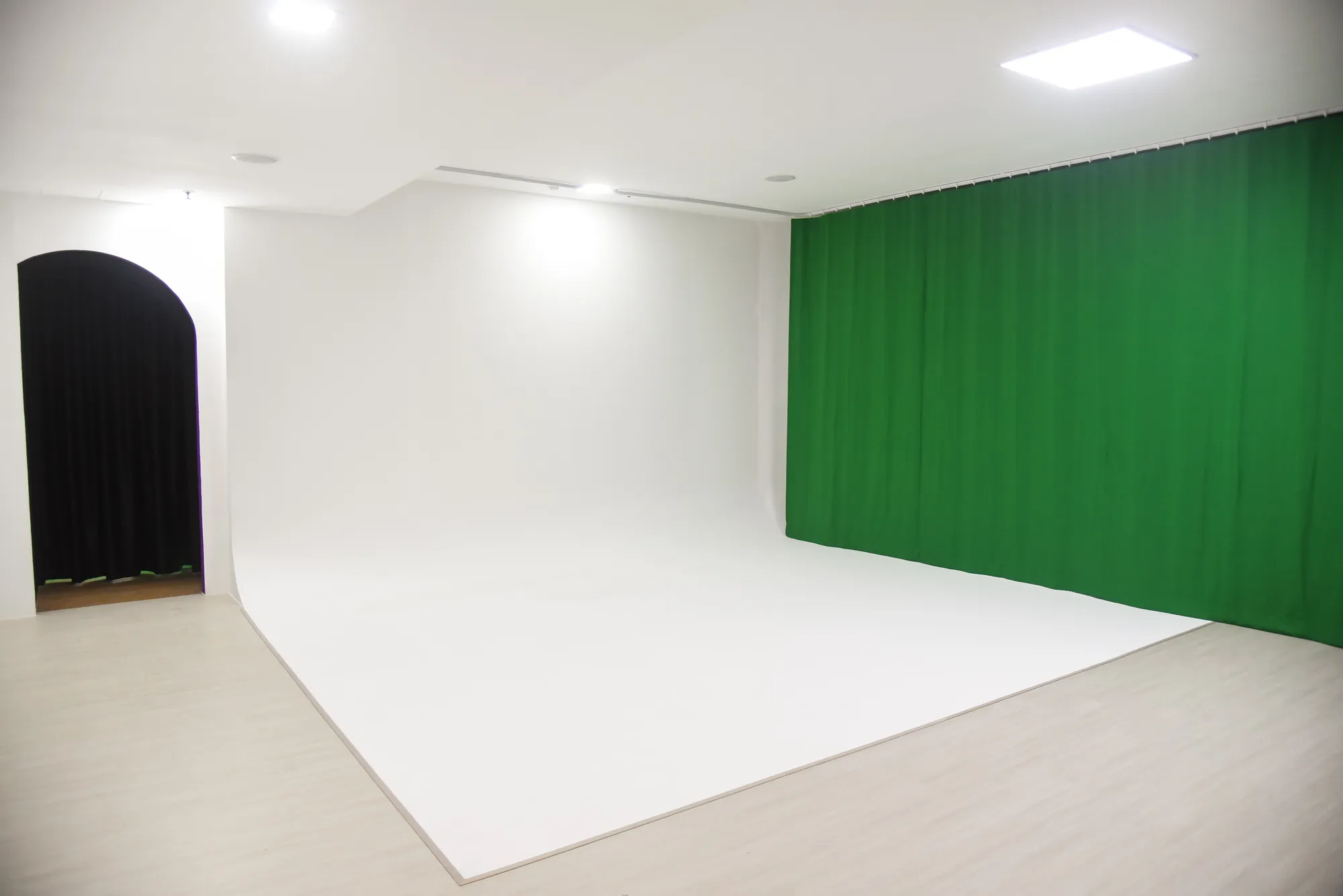 Infinite Canvas — photo 2